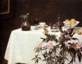 テーブルの静物コーナー アンリ・ファンタン・ラトゥールの花